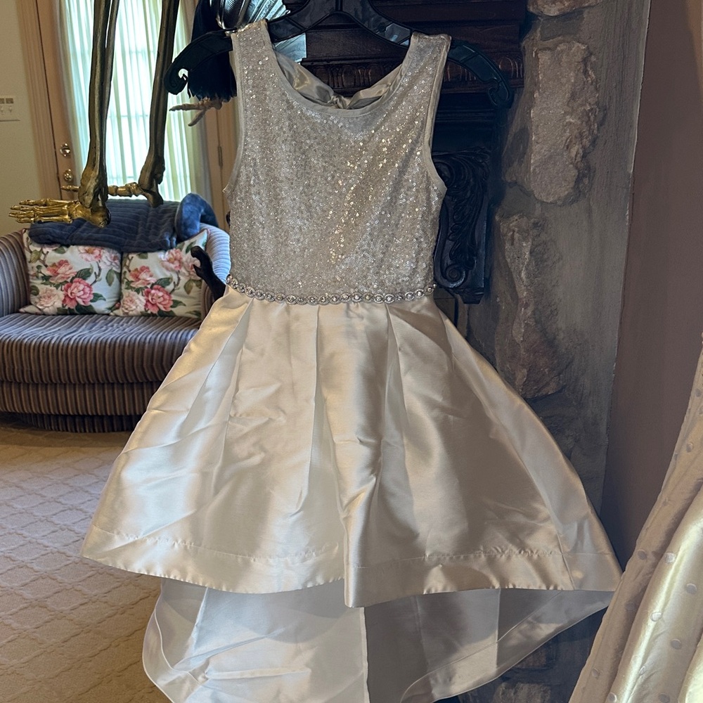 Elegant Silver Sequin Kids Dress size 7 holiday